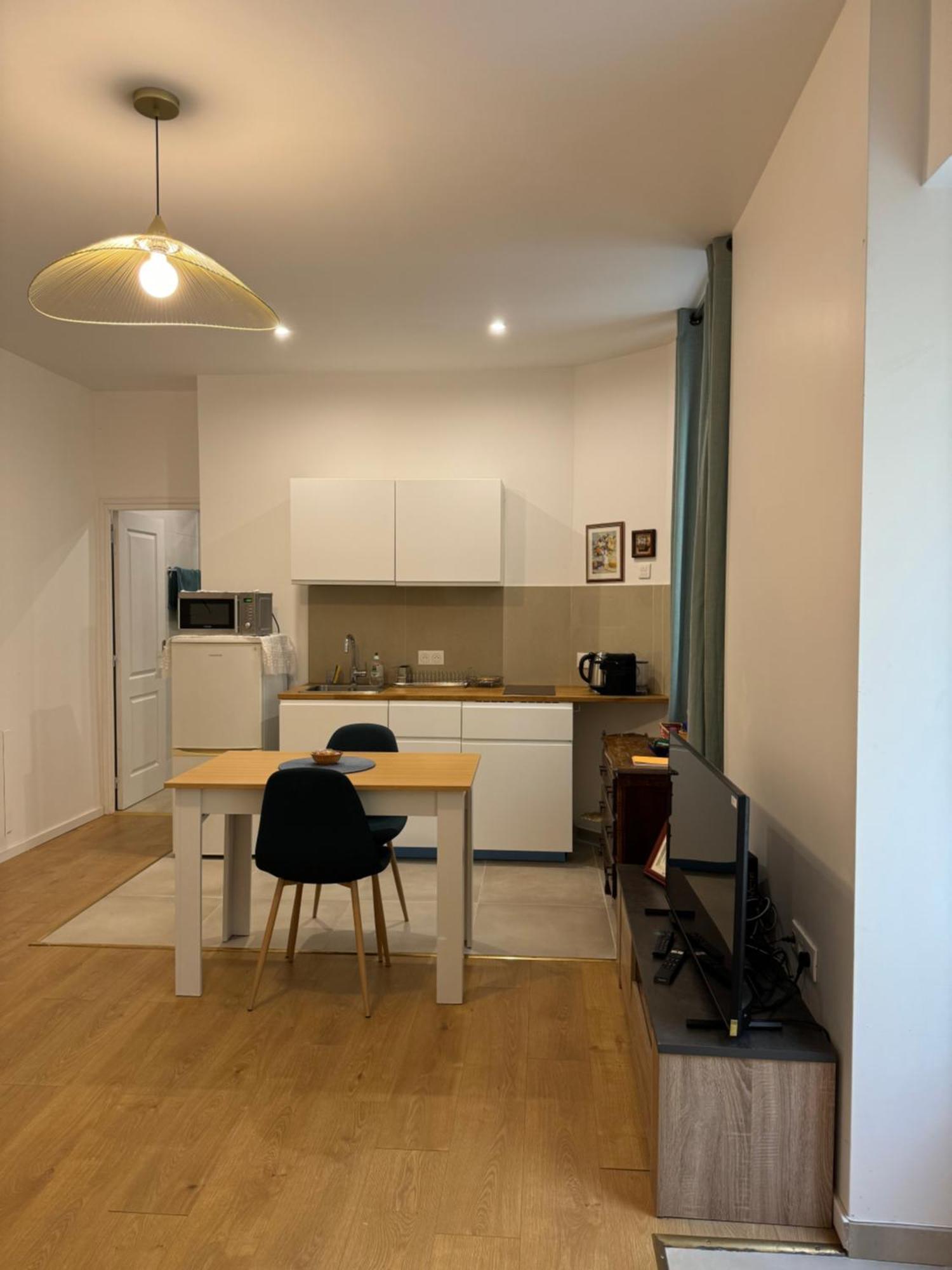 Appartement Meuble Tout Confort Chalon-sur-Saône Exteriör bild